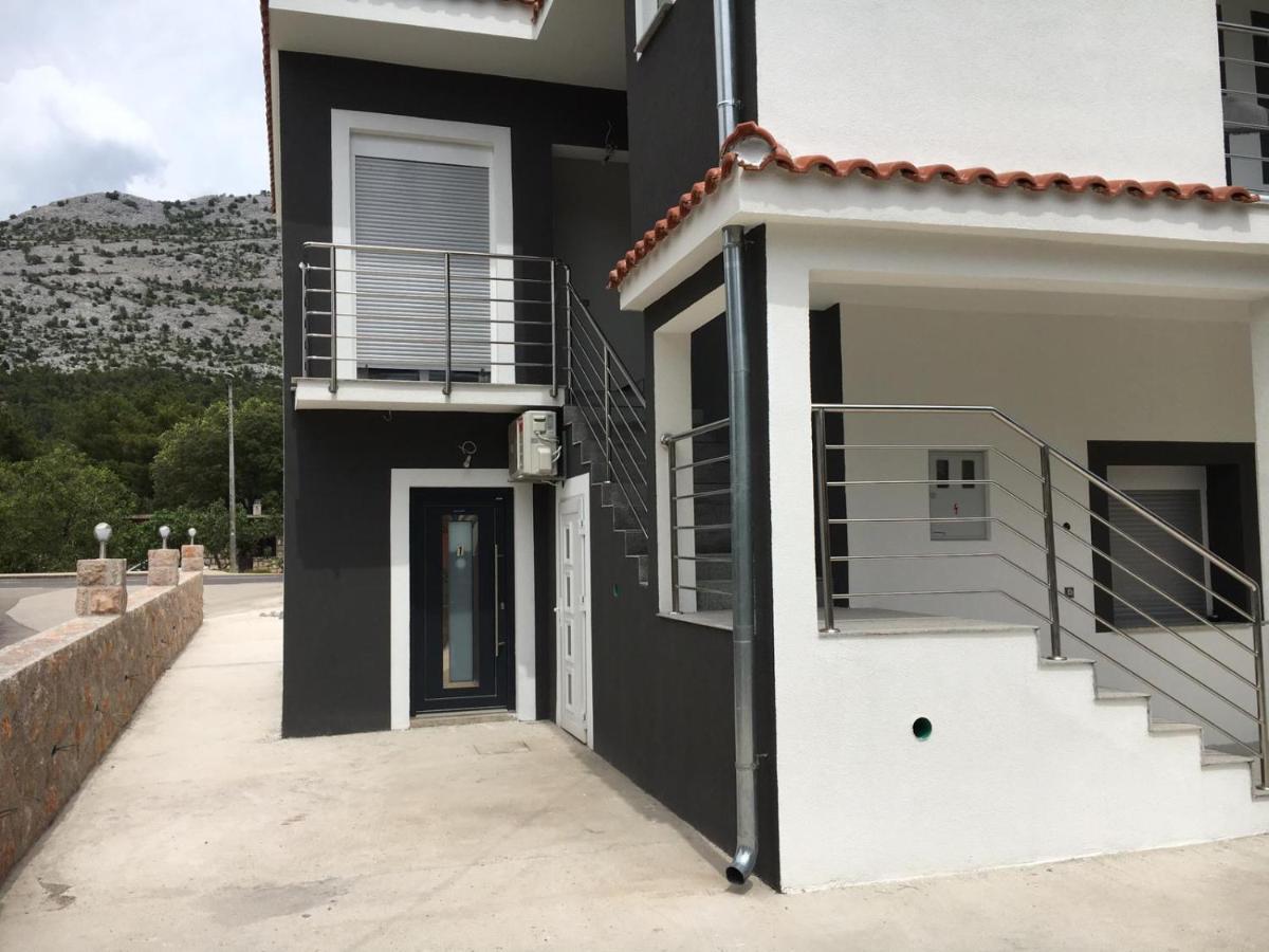 Jeli Apartments スタリグラード エクステリア 写真